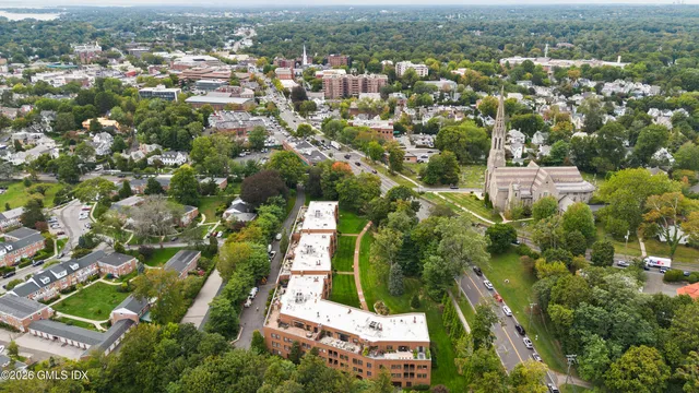 $2,495,000 | 1 Milbank Avenue, Unit 1A, Greenwich, CT 06830