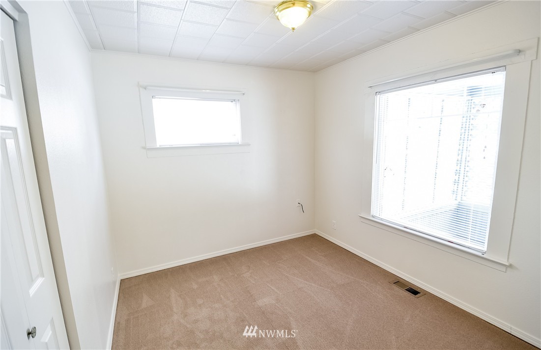 812 Fruitdale Road Sedro-Woolley, WA 98284 - Photo 5 of 17 Gallery Image 5