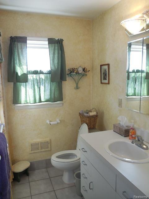 2220 Highfield Road Waterford, MI 48329 - Photo 12 of 30 12.jpg