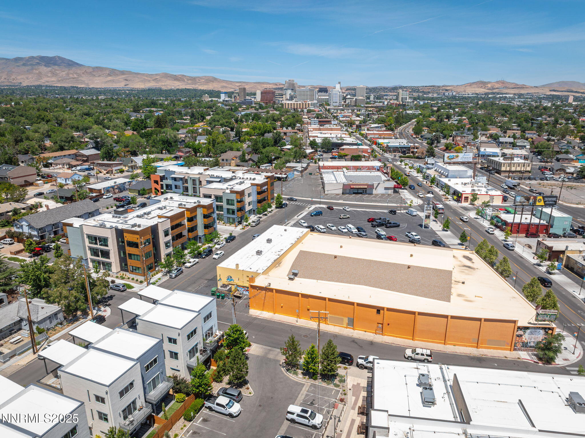 1402 Tonopah Street Reno, NV 89509 - Photo 35 of 42 38-web-or-mls-DJI_0577