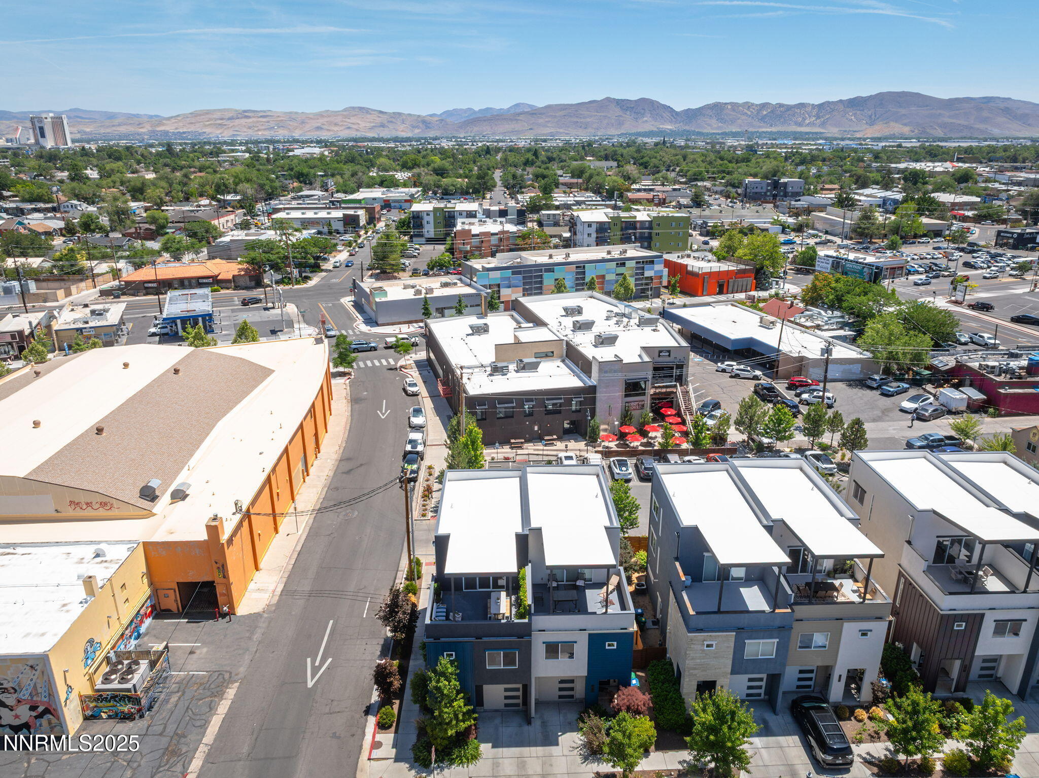 1402 Tonopah Street Reno, NV 89509 - Photo 40 of 42 41-web-or-mls-DJI_0586