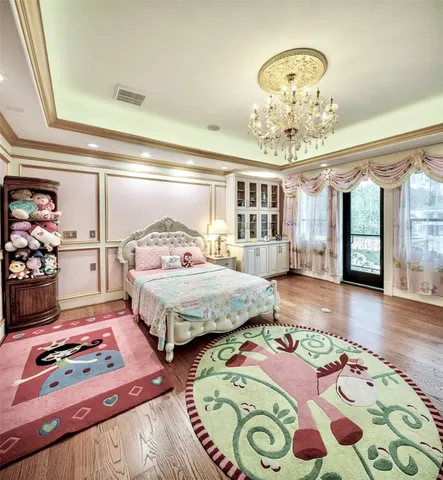 $6,695,000 | 9105 Memorial Drive, Houston, TX 77024