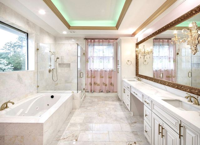 $6,695,000 | 9105 Memorial Drive, Houston, TX 77024