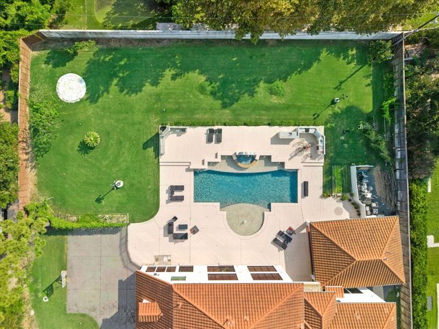 $6,695,000 | 9105 Memorial Drive, Houston, TX 77024