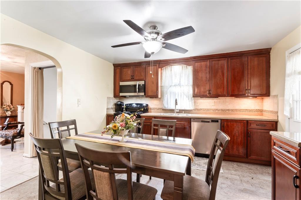 219 Fairview Road Midland, PA 15059 - Photo 4 of 37 Gallery Image 4