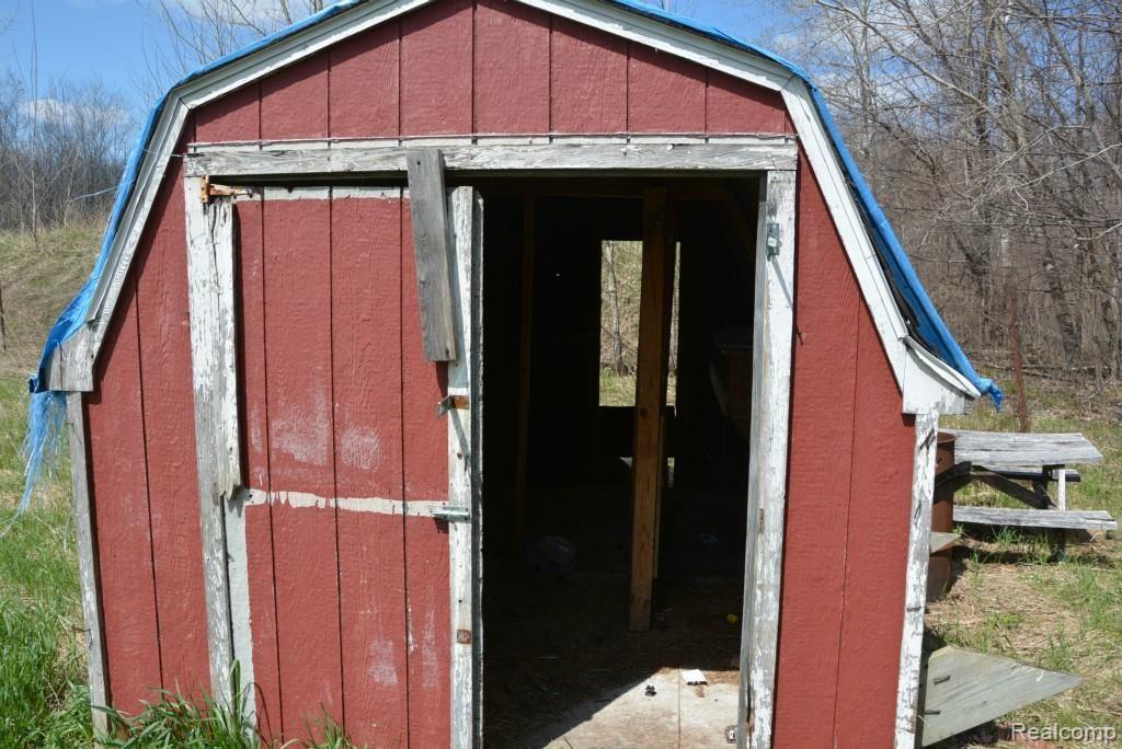 1680 Ambrose Road Mayville, MI 48744 - Photo 27 of 35 DSC_4201.jpg