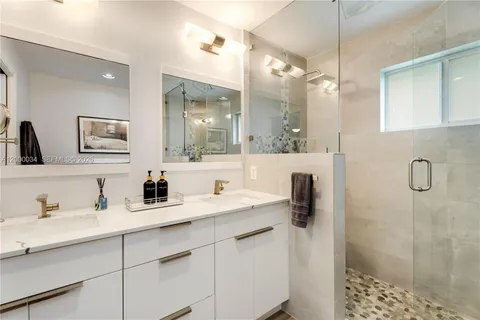 $1,800,000 | 9511 Southwest 93rd Street, Miami, FL 33176