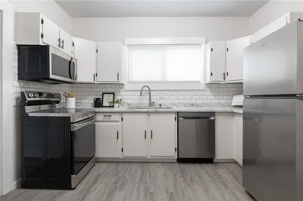 $274,900 | 315 South Osage Street, Buckner, MO 64016