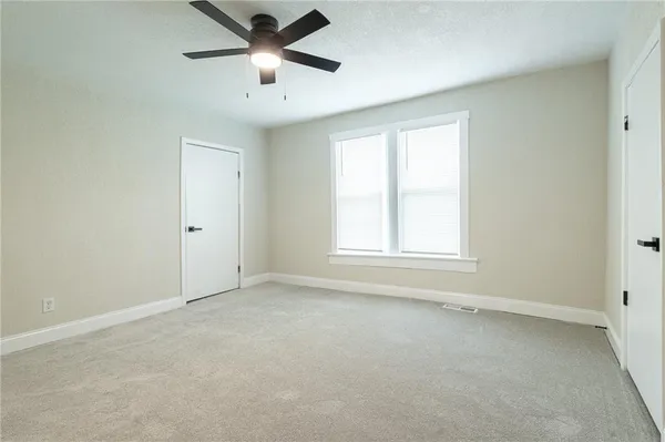 $274,900 | 315 South Osage Street, Buckner, MO 64016