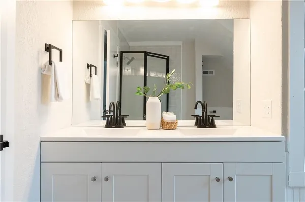 $274,900 | 315 South Osage Street, Buckner, MO 64016