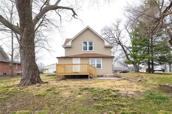 $274,900 | 315 South Osage Street, Buckner, MO 64016