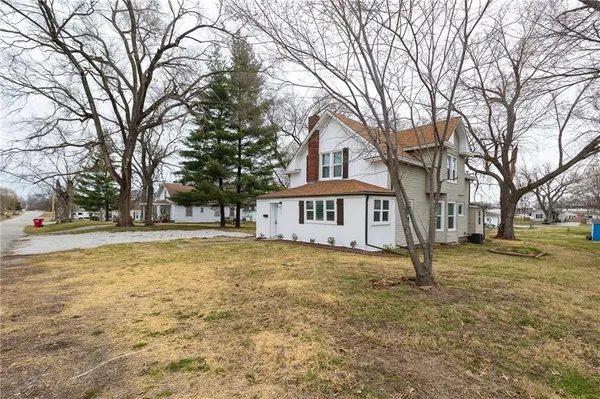 $274,900 | 315 South Osage Street, Buckner, MO 64016