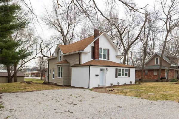 $274,900 | 315 South Osage Street, Buckner, MO 64016