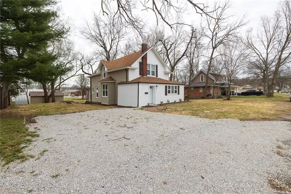 $274,900 | 315 South Osage Street, Buckner, MO 64016