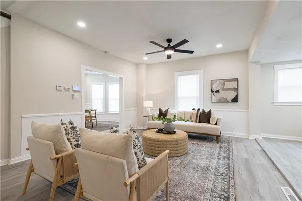 $274,900 | 315 South Osage Street, Buckner, MO 64016