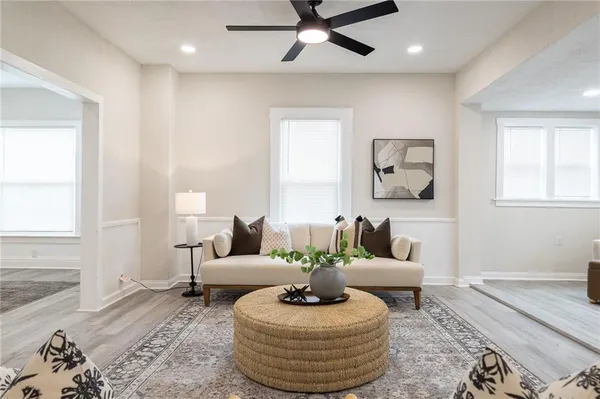 $274,900 | 315 South Osage Street, Buckner, MO 64016