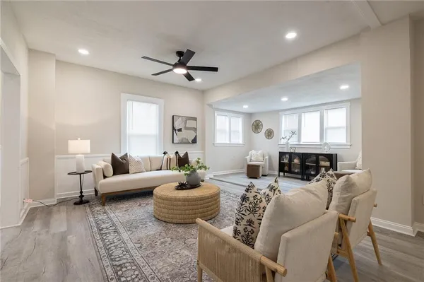 $274,900 | 315 South Osage Street, Buckner, MO 64016