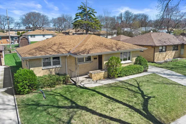 $349,000 | 9714 West Arthur Avenue, West Allis, WI 53227