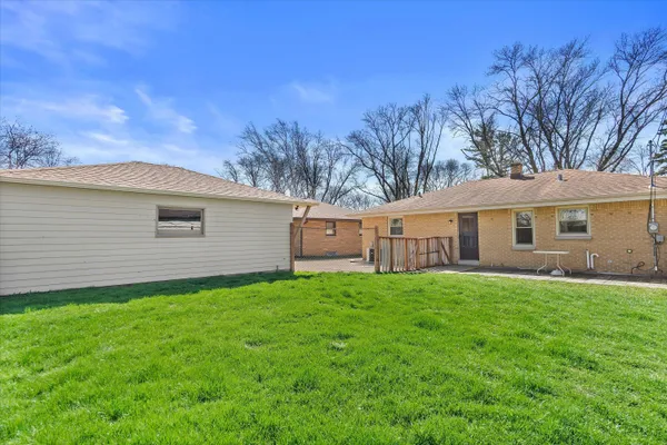 $349,000 | 9714 West Arthur Avenue, West Allis, WI 53227