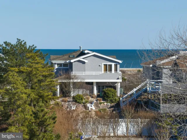 a house view with a outdoor space