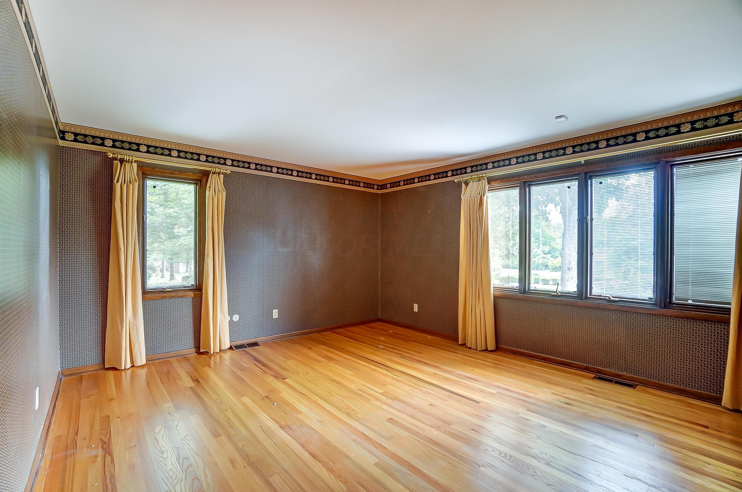 1560 Carriage Road Powell, OH 43065 - Photo 29 of 64 Bedroom 1