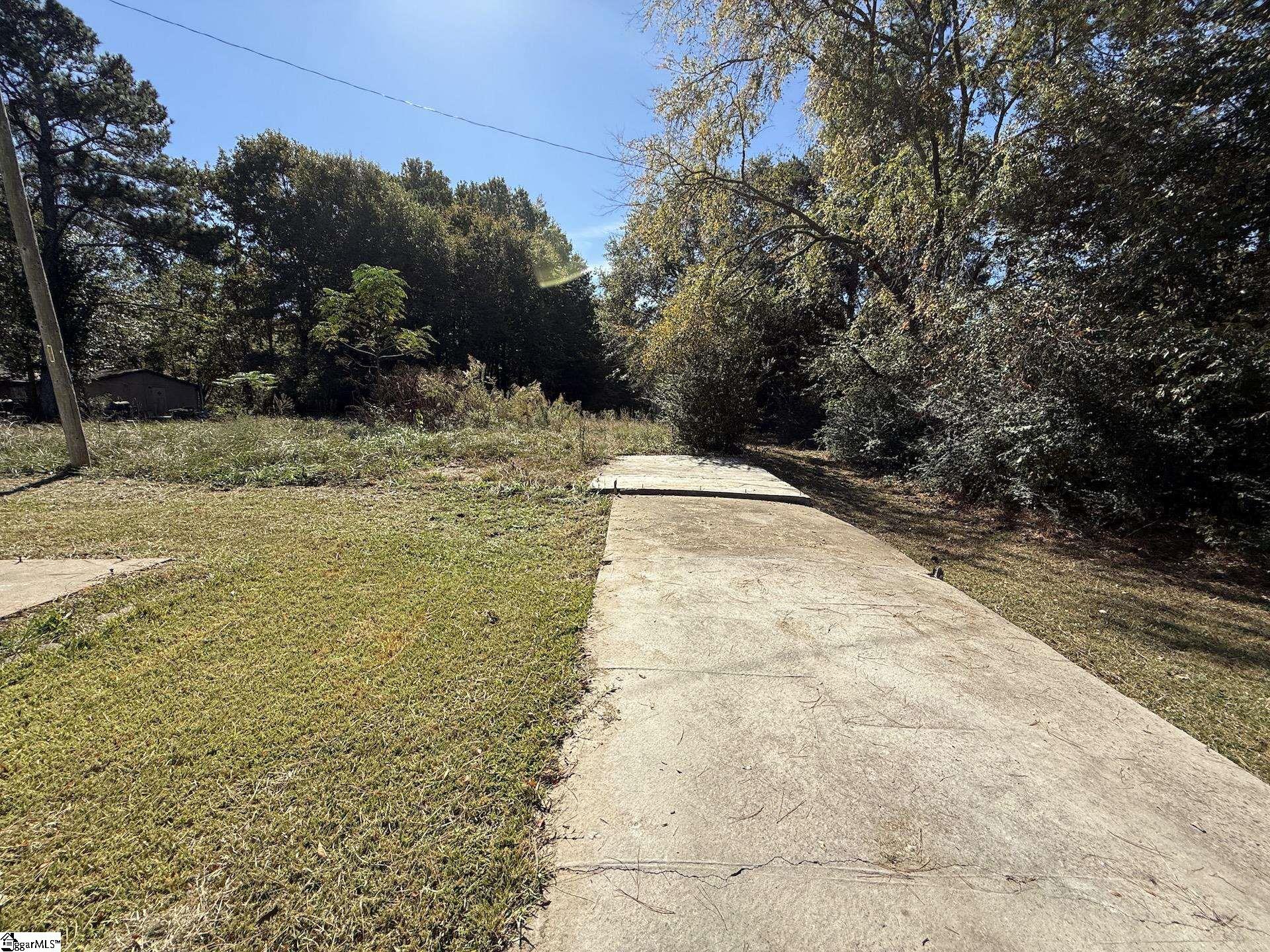 236 Blakelyville Road Clinton, SC 29325 - Photo 5 of 17