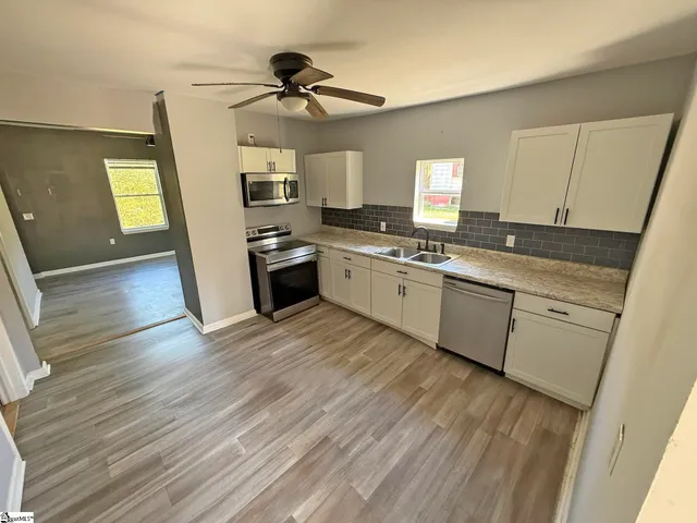 $126,900 | 236 Blakelyville Road, Clinton, SC 29325