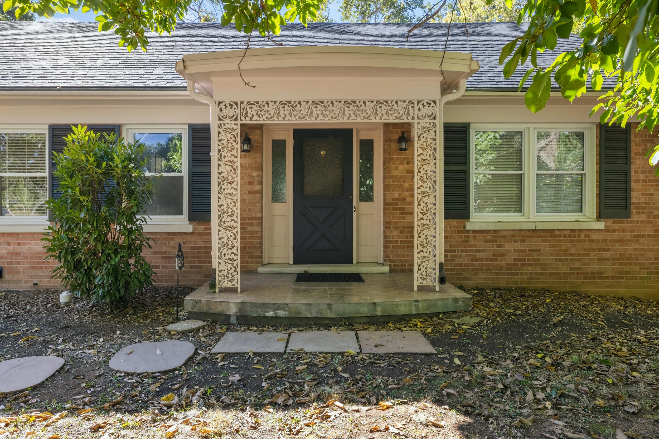 2516 Versailles Road Lexington, KY 40504 - Photo 3 of 50 2_1h4a9083