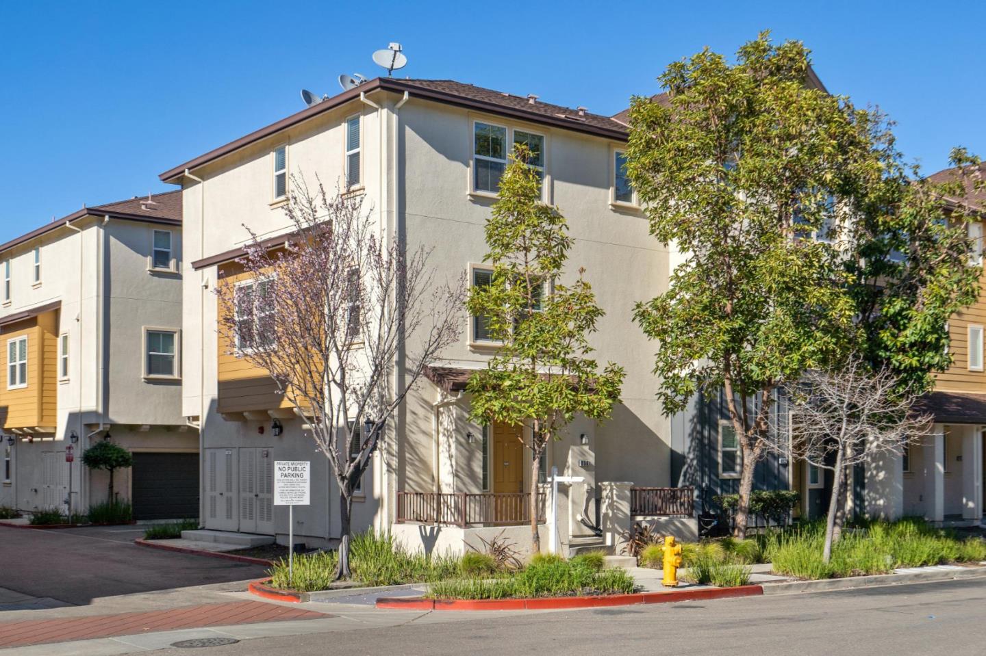 650 Macabee Way Hayward, CA 94541 - Photo 4 of 73 a front view of a building