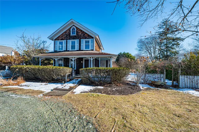 $1,250,000 | 179 G Springville Road, Hampton Bays, NY 11946