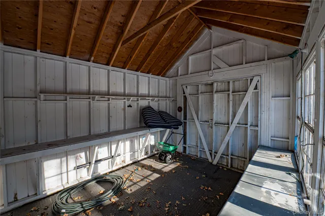 $1,250,000 | 179 G Springville Road, Hampton Bays, NY 11946