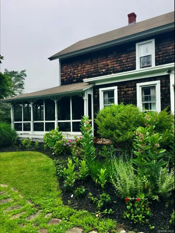 $1,250,000 | 179 G Springville Road, Hampton Bays, NY 11946