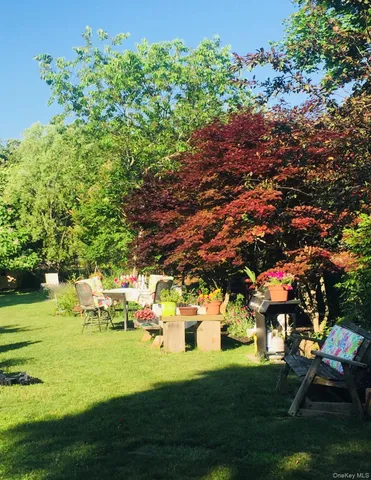 $1,250,000 | 179 G Springville Road, Hampton Bays, NY 11946