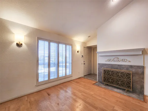 $1,500 | 1860 White Oak Drive, Unit 236, Houston, TX 77009