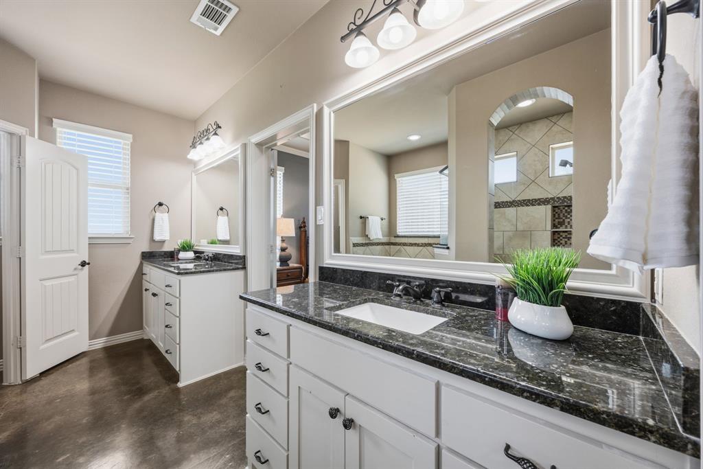 6621 Singleton Road Midlothian, TX 76065 - Photo 16 of 32 Separate vanities.