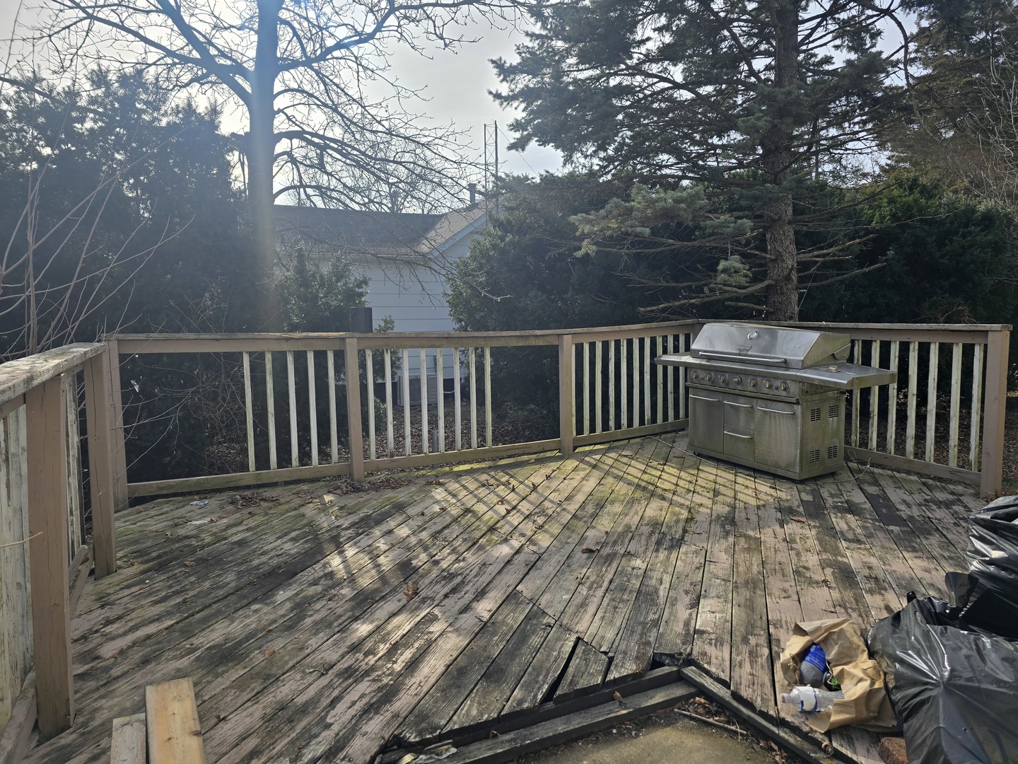 212 North Hunt Street Melvin, IL 60952 - Photo 37 of 43 a view of backyard with deck and wooden floor