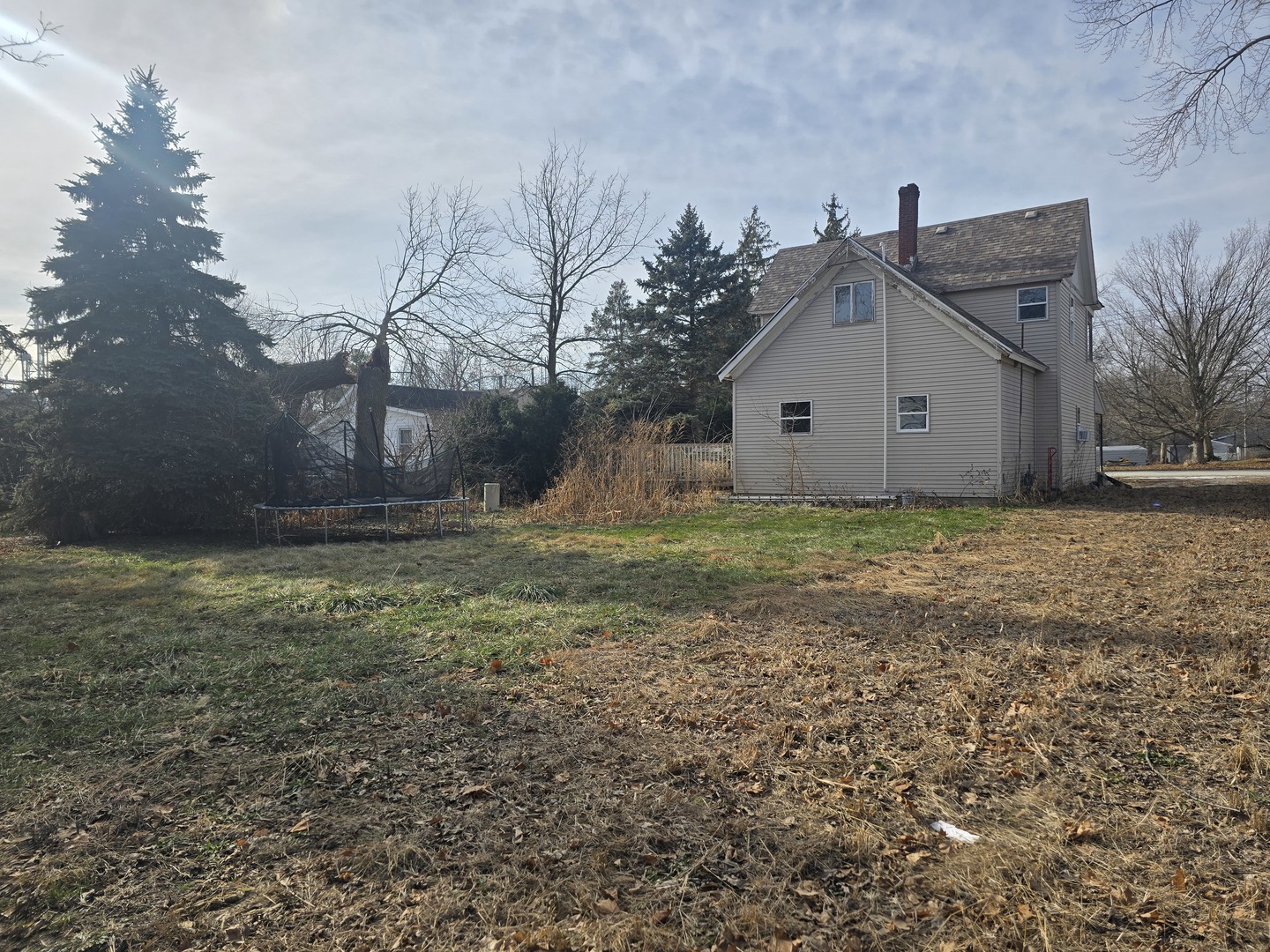 212 North Hunt Street Melvin, IL 60952 - Photo 42 of 43 a house with a yard