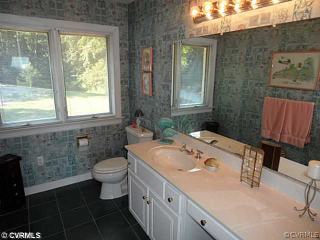 1123 Scotland Landing Road West Point, VA 23181 - Photo 11 of 19 Master Bath