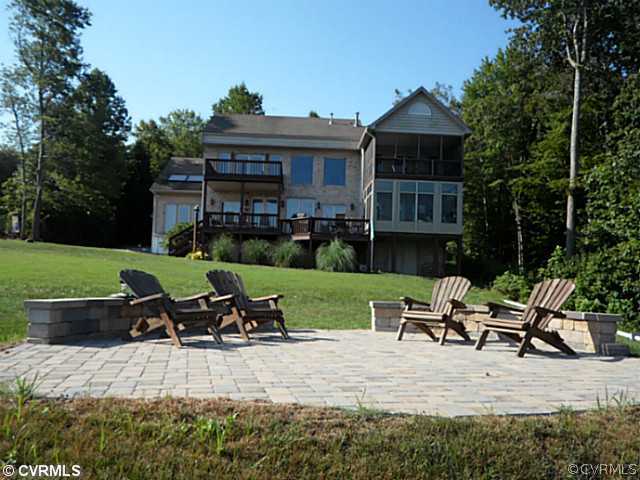 1123 Scotland Landing Road West Point, VA 23181 - Photo 16 of 19 Exterior Back