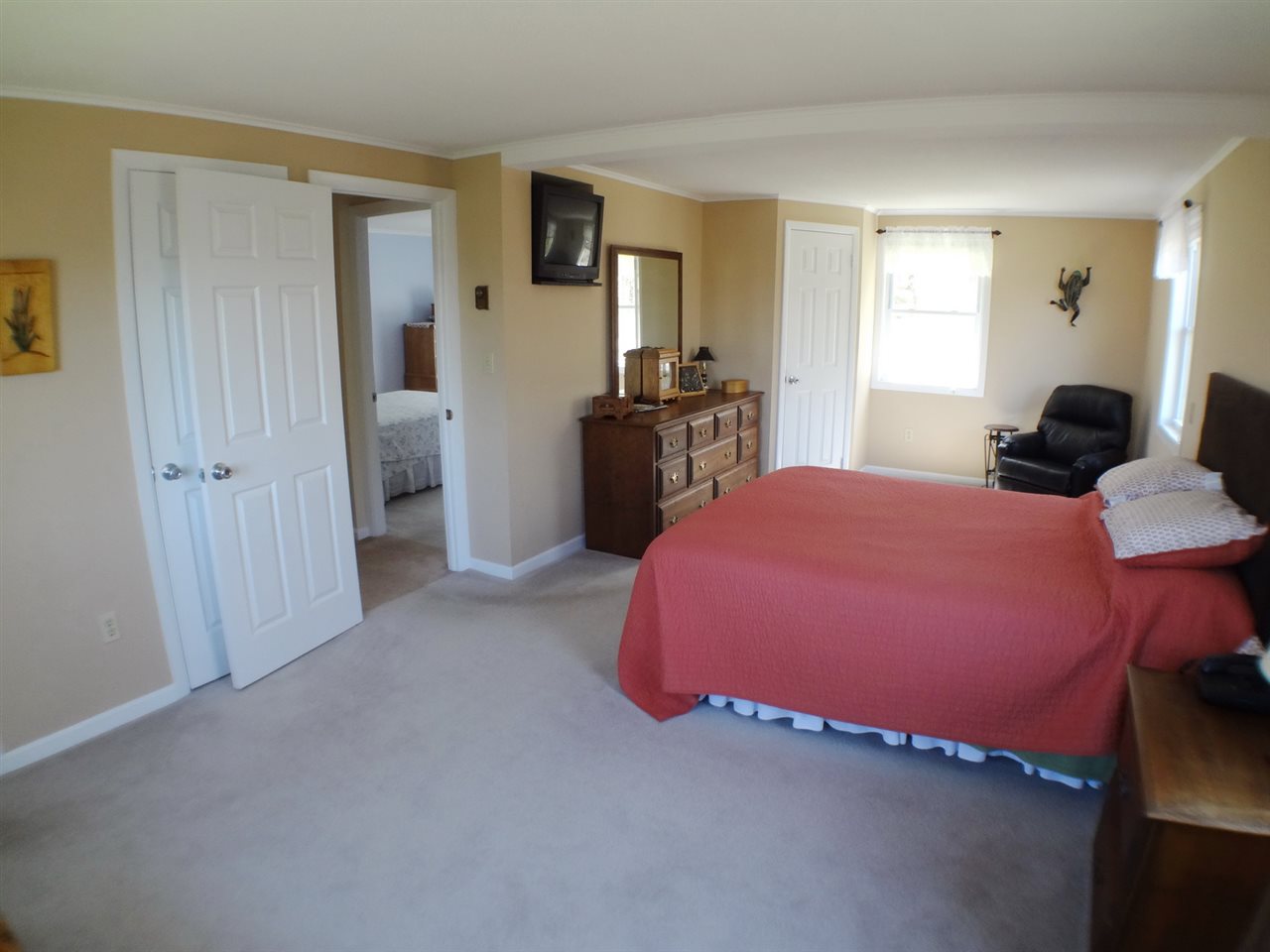 56 Oregon Road Littleton, NH 03561 - Photo 11 of 38