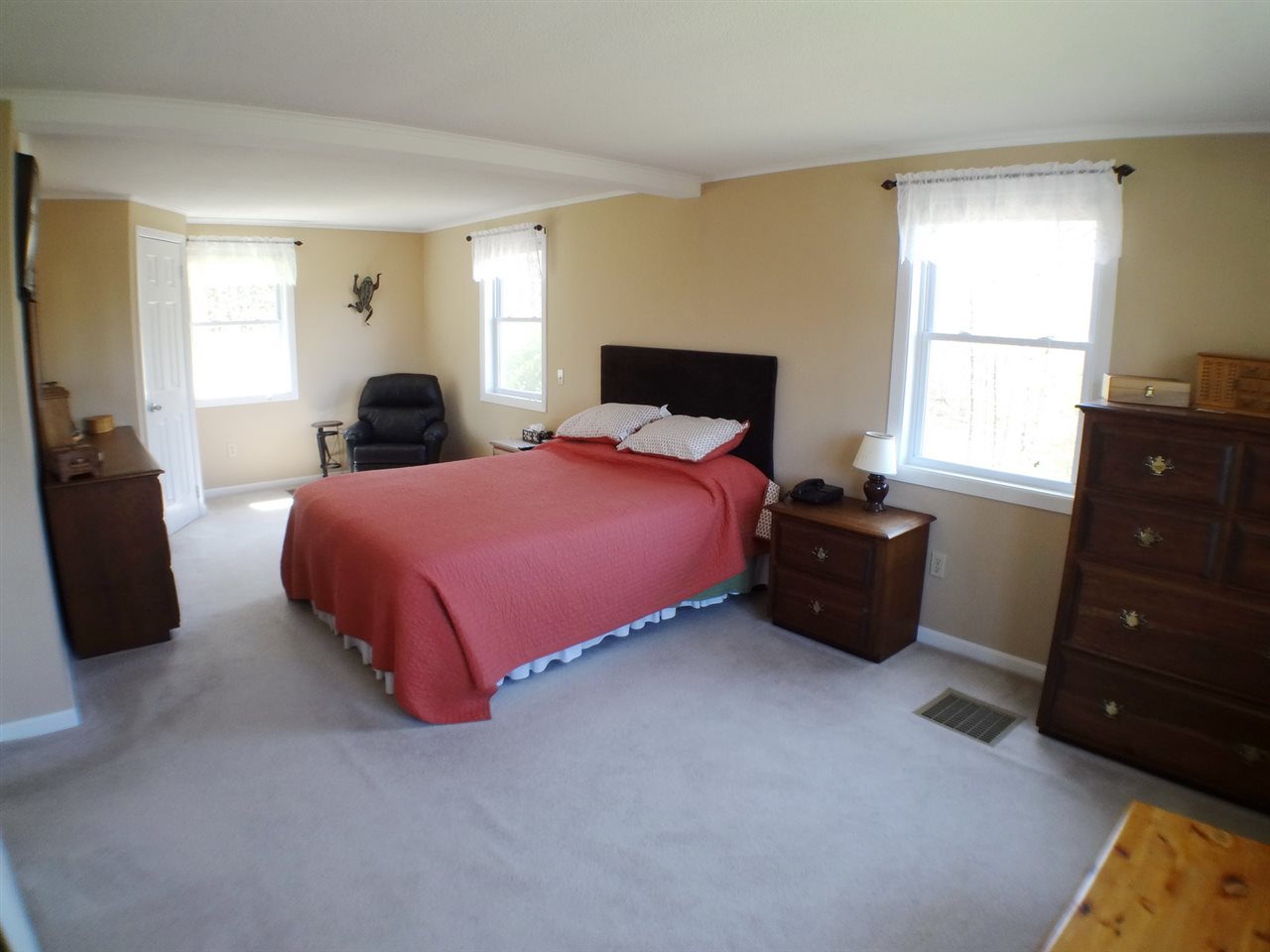 56 Oregon Road Littleton, NH 03561 - Photo 10 of 38