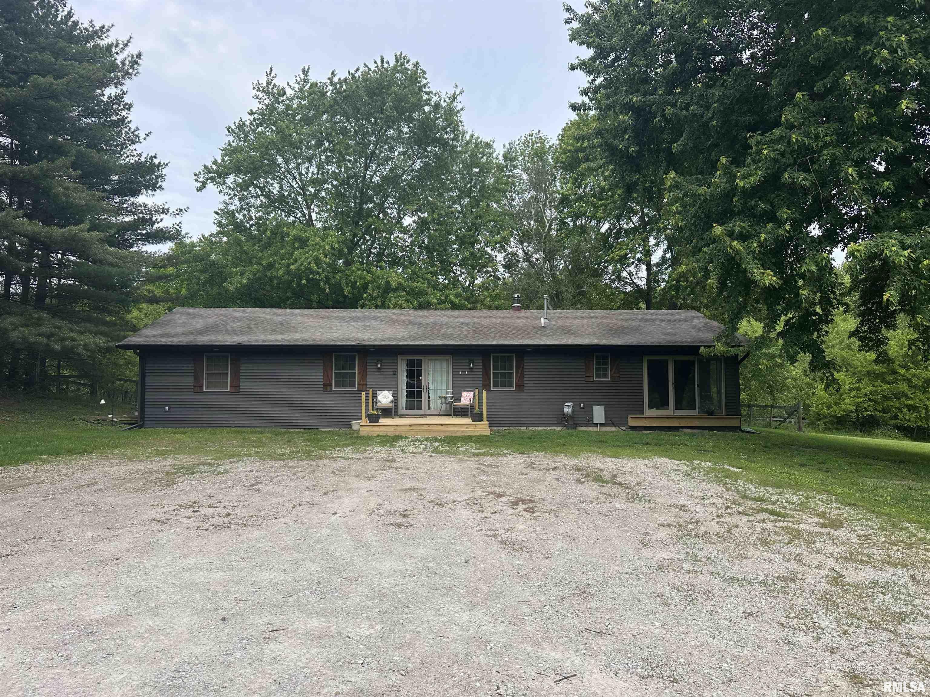 14635 Cotton Hill Road Pawnee, IL 62558 - Photo 3 of 5