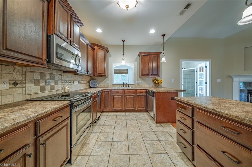 5485 Styers Ferry Road Clemmons, NC 27012 - Photo 10 of 23