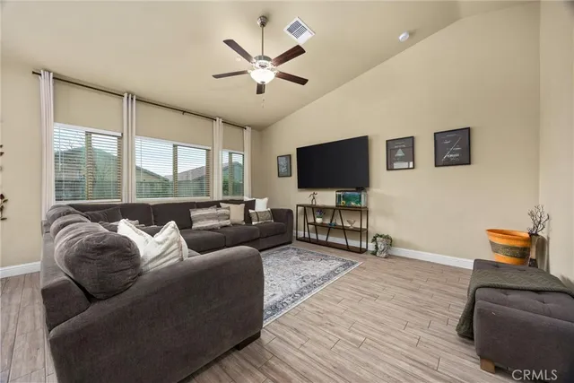 $439,000 | 9405 Laurel Ridge Lane, Shafter, CA 93263