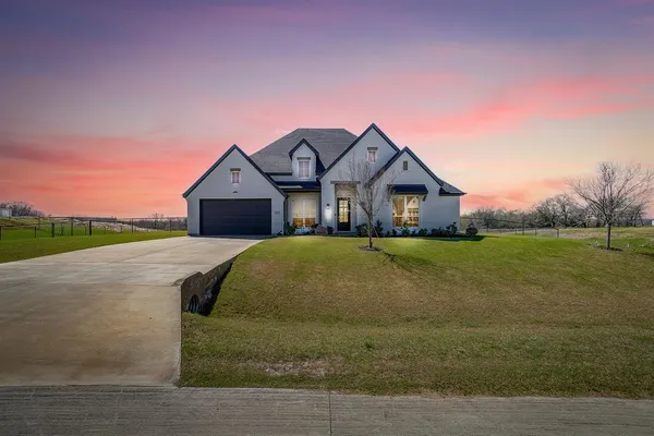 $615,000 | 121 Rocky Top Ranch Lane, Azle, TX 76020