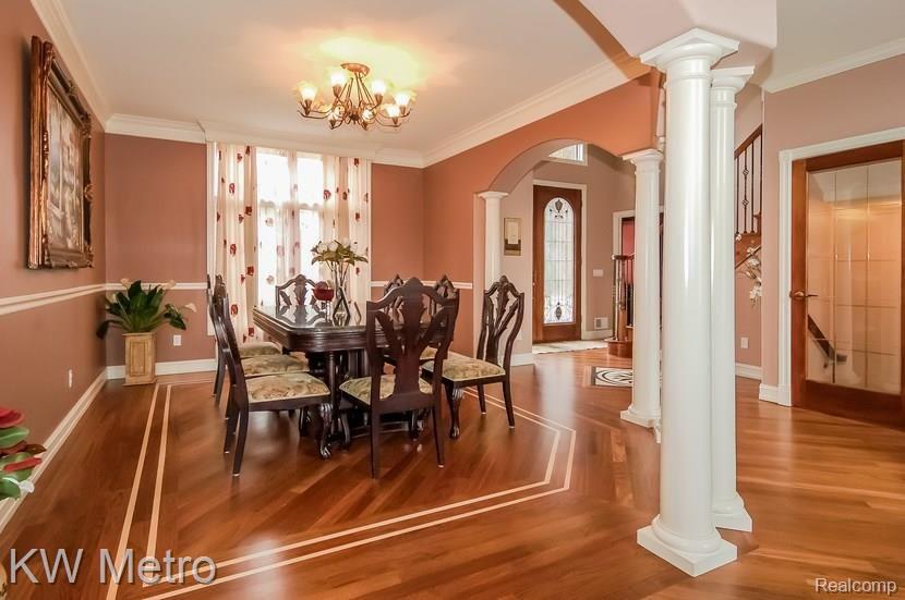 005-Dining_Room-958372-mls.jpg
