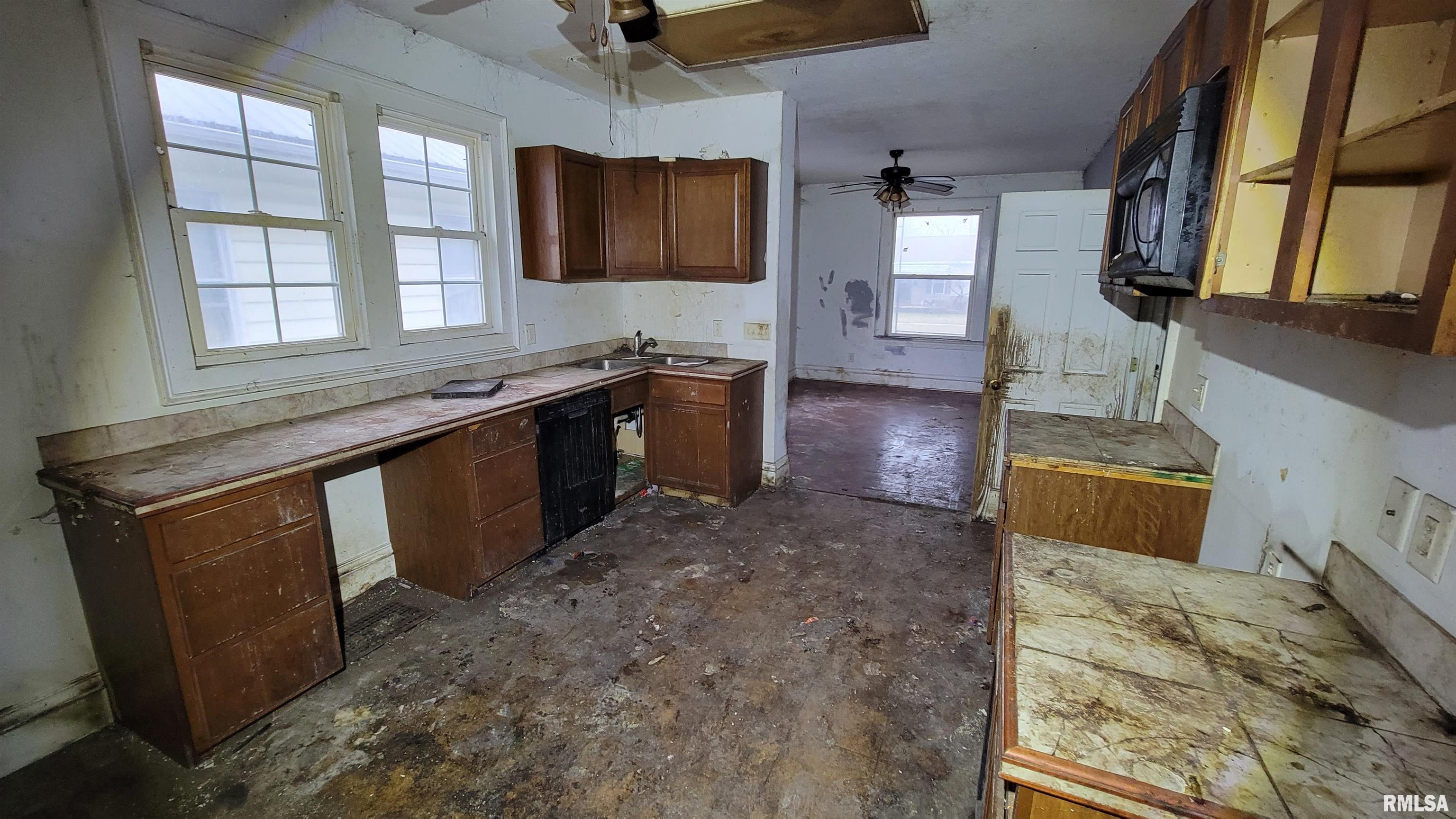 1929 South 2nd Street Springfield, IL 62704 - Photo 8 of 15