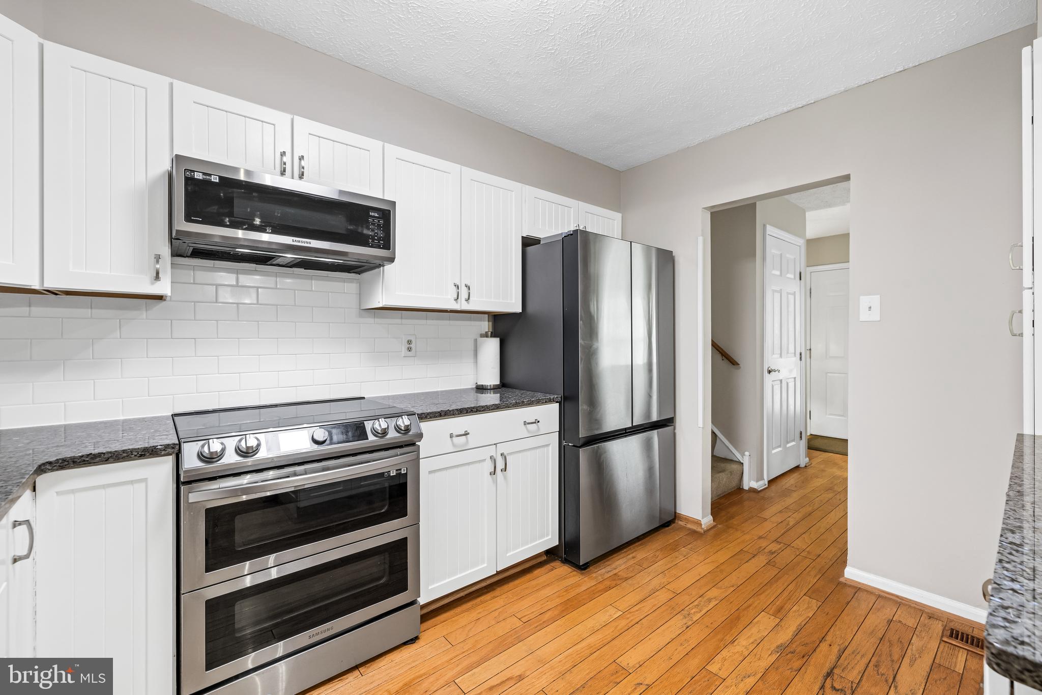 7040 Johnnycake Road Baltimore, MD 21228 - Photo 6 of 31
