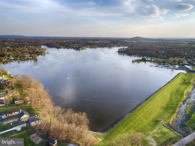 $450,000 | 554 Lake Meade Drive, East Berlin, PA 17316