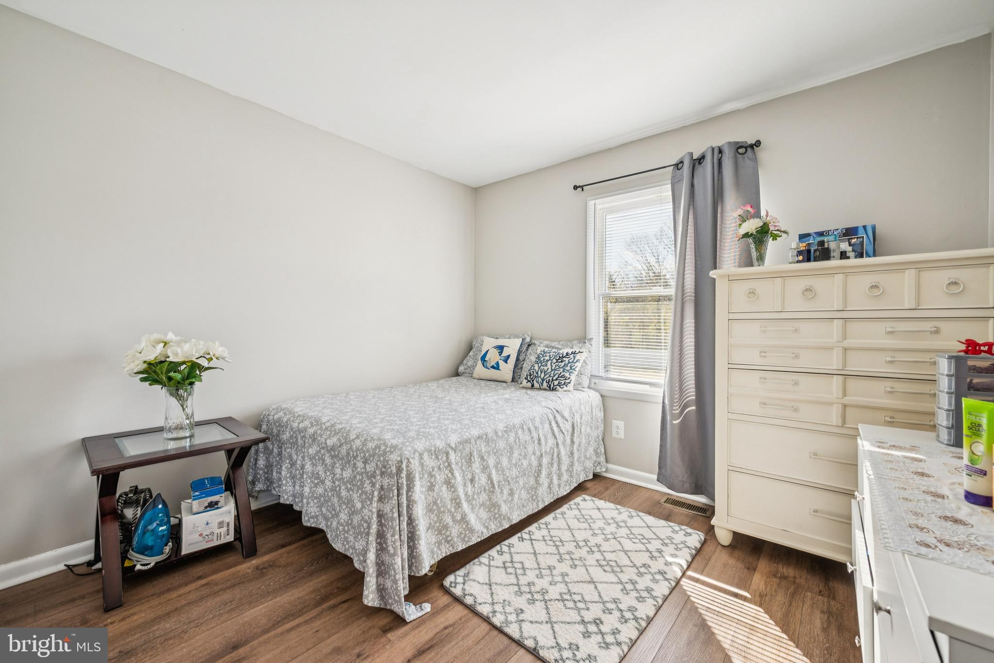 7 Lennox Court Sicklerville, NJ 08081 - Photo 19 of 25 a bedroom with a bed and a window
